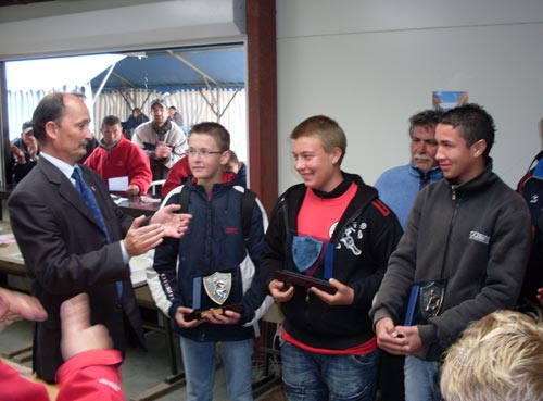 triplette junior de la p&eacute;tanque lanest&eacute;rienne