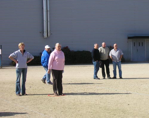 terrain de petanque &agrave; Qu&eacute;ven