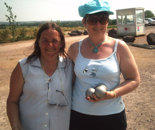 Marie Hélène et Marie Thérèse à la journée de la femme pétanque