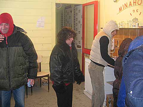 vite au local petanque se r&eacute;chauffer
