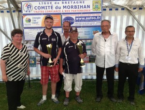 Vainqueurs du concours de petanque doublette du dimanche
