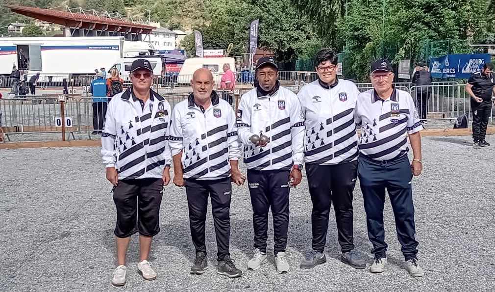 La délégation morbihannaise : Christian Nicolas, David Tuffigo, Thomas Nasser, Dorine Mesmin et Jean Yves Journet.