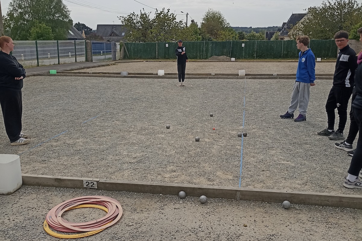 Entrainement de pétanque pour les jeunes à Pontivy Photo 3