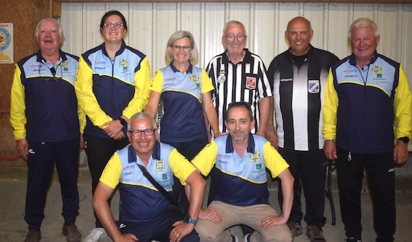 Le comité à Josselin avec André Bolloc'h président du Pétanque Club de Josselin